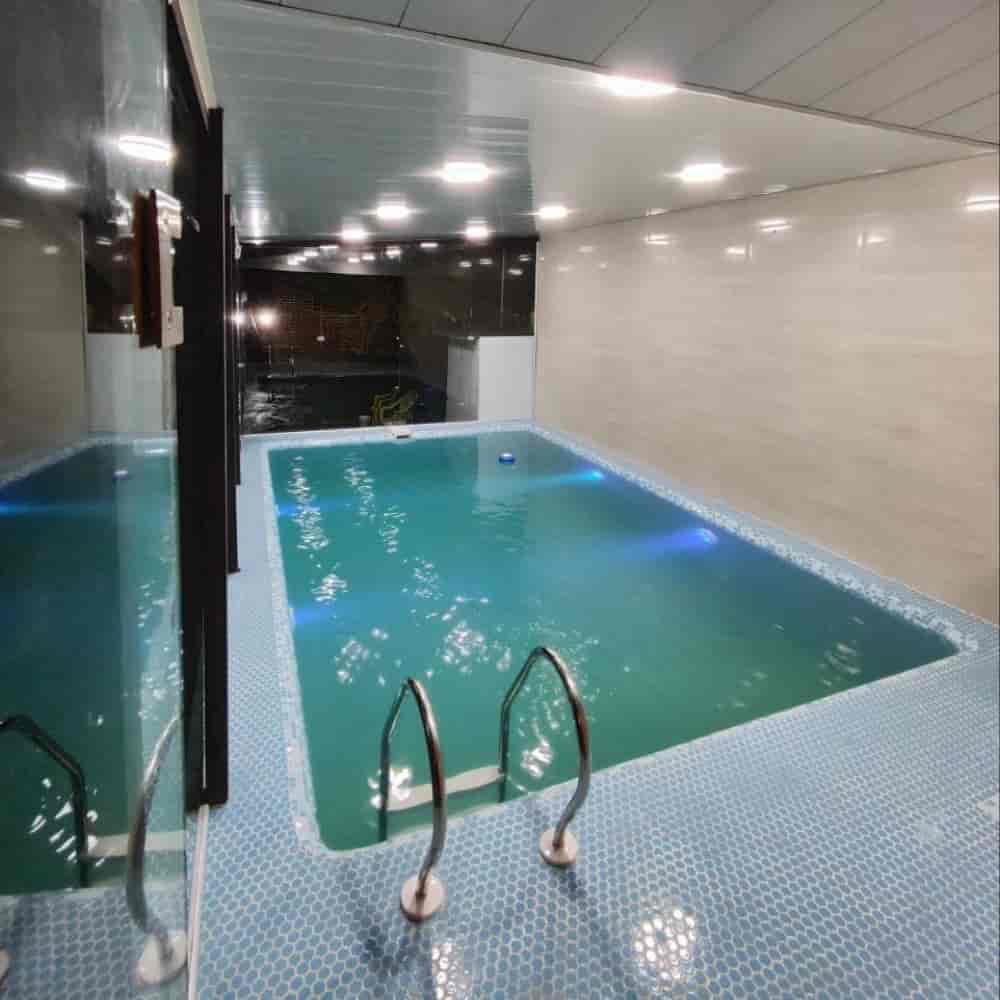 Pool, sauna and jacuzzi